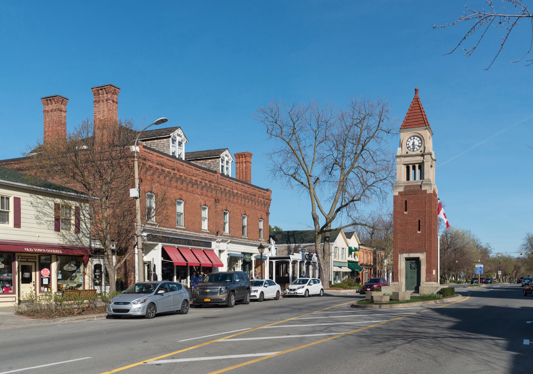 Queen Street and the clock tower in Niagara-on-the-Lake